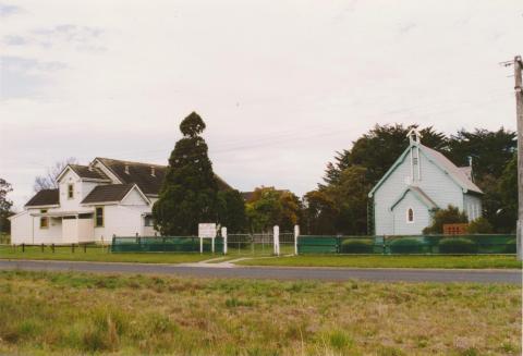 Public hall and church, Glengarry, 2003