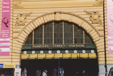 Flinders Street Station, 2004