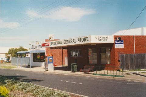 Lindenow general store, 2004