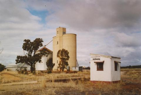 Wychitella silos and weighbridge office, 2005