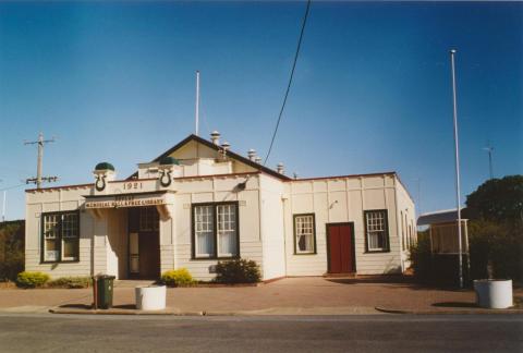 Memorial hall and free library, Beulah, 2005