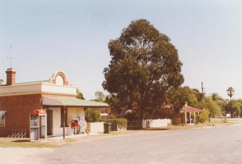 Springhurst store and post office, 2006