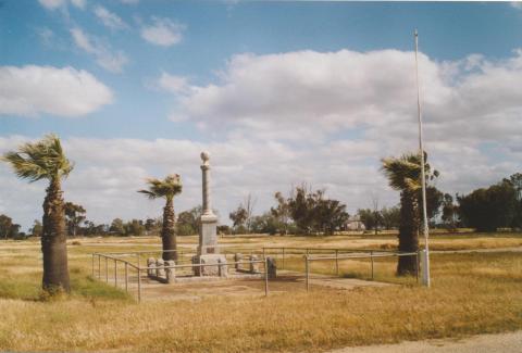 Macorna war memorial, 2007