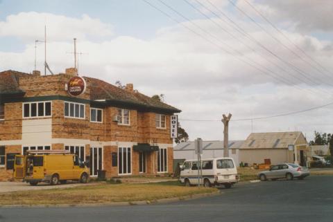 Gunbower Hotel, 2007