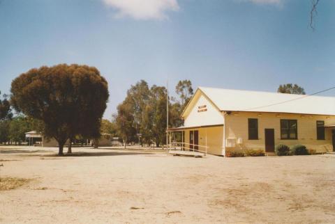 Murrabit hall and market area, 2007