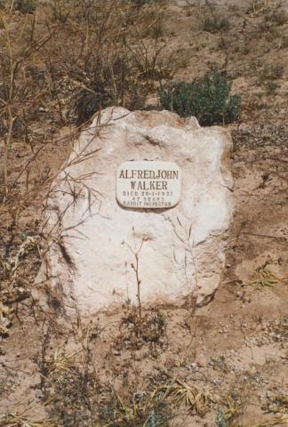 Alfred John Walker, Rabbit inspector, Boinka cemetery, 2007