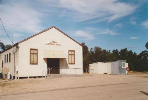 Cowangie memorial hall, 2007