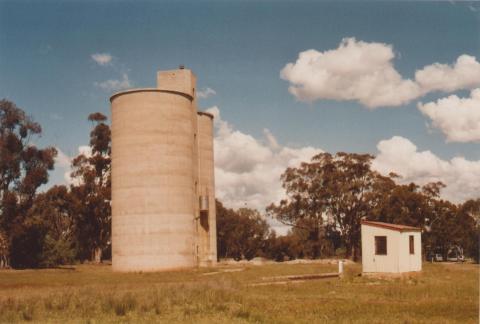 Shelbourne silos at former railway station site, 2009