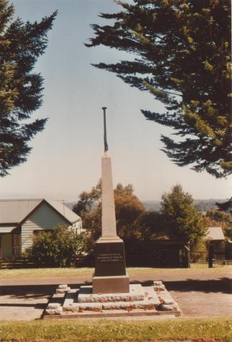 Beech Forest war memorial, 2009