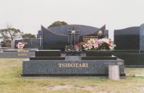 Yallourn cemetery, 2010