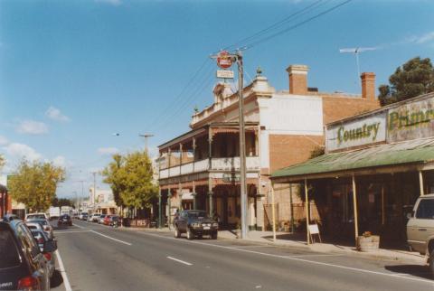 Main Street, Rutherglen, 2010