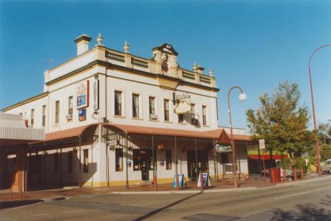 Pinsent Hotel, Reid Street, Wangaratta, 2010