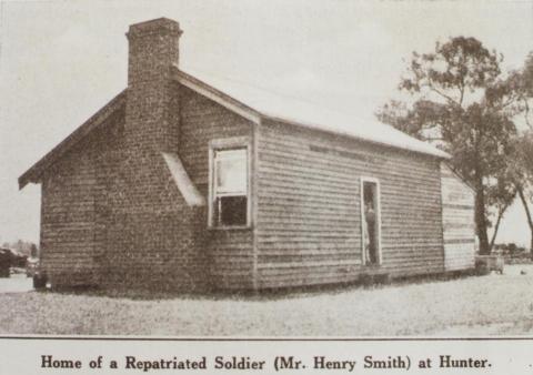 Repatriated soldier's home, near Elmore, Huntly shire, 1923