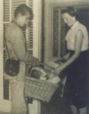 Bread delivery, Horsham, 1955