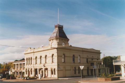 Creswick Town Hall, Hepburn Shire offices on left, 2010