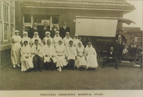 Influenza emergency hospital staff, Richmond, 1919