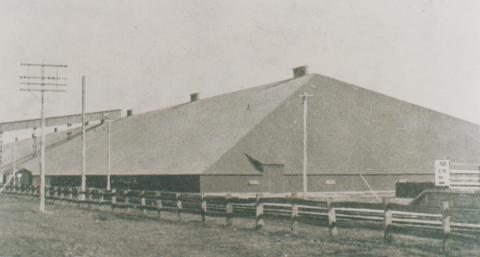 Wheat storage shed, Dunolly