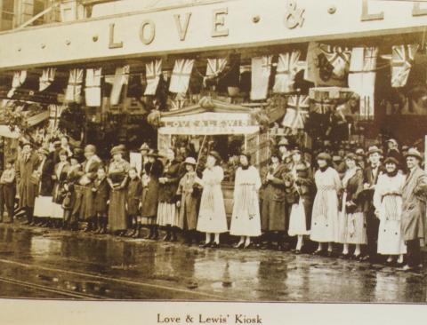 Love & Lewis' Kiosk, Prahran, 1918