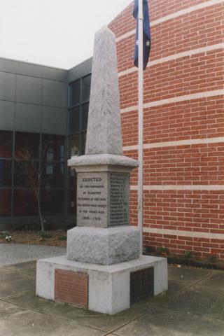 Glenroy war memorial and RSL, 2010