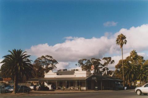 Marong Family Hotel, 2010