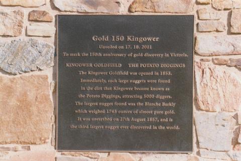 Plaque commemorating 150th anniversary of gold discovery in Victoria, Kingower, 2010