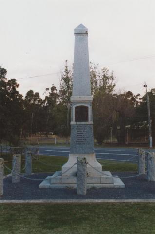 War memorial, Stuart Mill, 2010