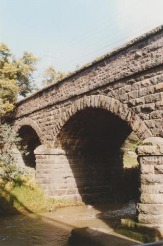 Newlands Road bridge, Merri Creek, 2010