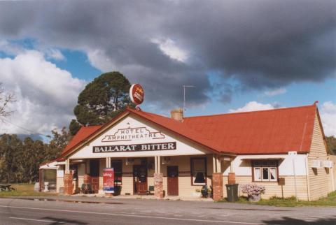 Hotel Amphitheatre, 2010