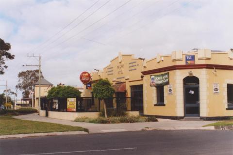 Railway Hotel, Bannockburn, 2010