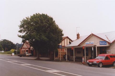 Store and Hotel, Gordon, 2011