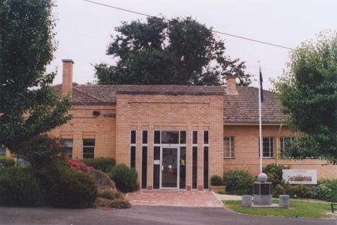 Former Grenville Shire Office, Linton, 2011