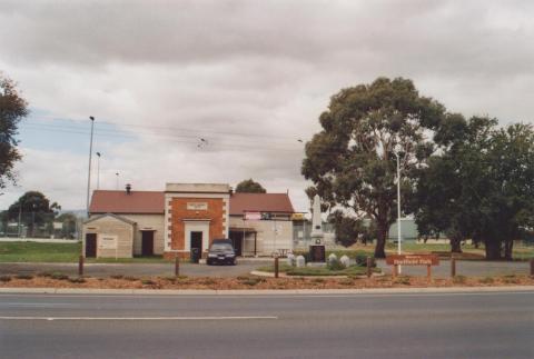 Free Library and War Memorial, Wallan, 2011