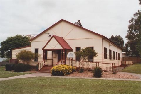 Memorial Hall, Darnum, 2012