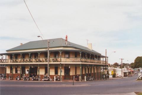 Austral Hotel, Korumburra, 2012