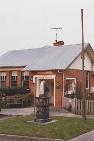 Post Office, Loch, 2012