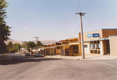 Main Street, Tallangatta, 2006