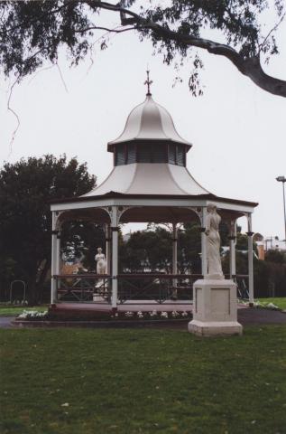 Park, Geelong West, 2011