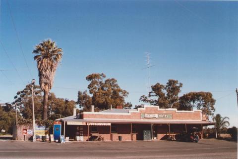 Toolleen Hotel, 2012