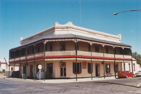 Tungamah Hotel, 2012