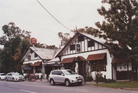 Tatong Tavern, 2012