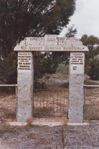 Entrance, Cope Cope Hall, Donald Shire, 2012