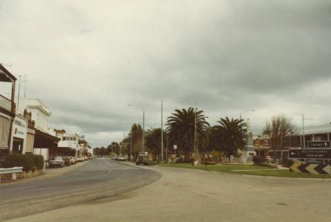 Main Street, Nhill, 1980