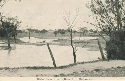 Richardson River, Donald in distance