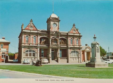 The Eaglehawk Town Hall and Cenotaph