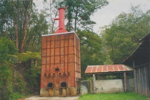 Kurth Kiln, Gembrook, 2001