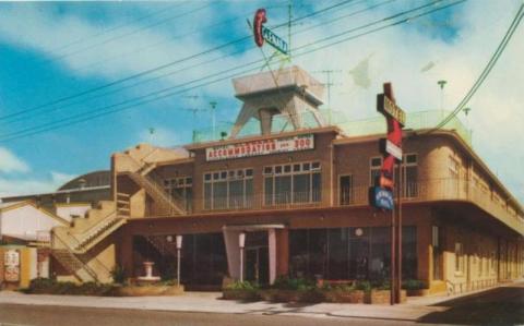 Glenara, right on the ocean front at Lakes Entrance