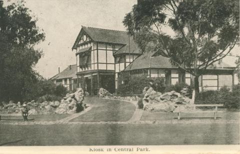 Kiosk in Central Park, Malvern, 1922