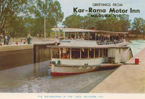 PS Melbourne in the lock, Mildura, 1974