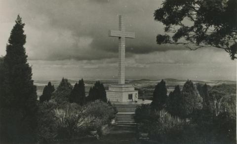 The Cross, Mount Macedon