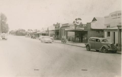 Main Street, Nyah West, looking West